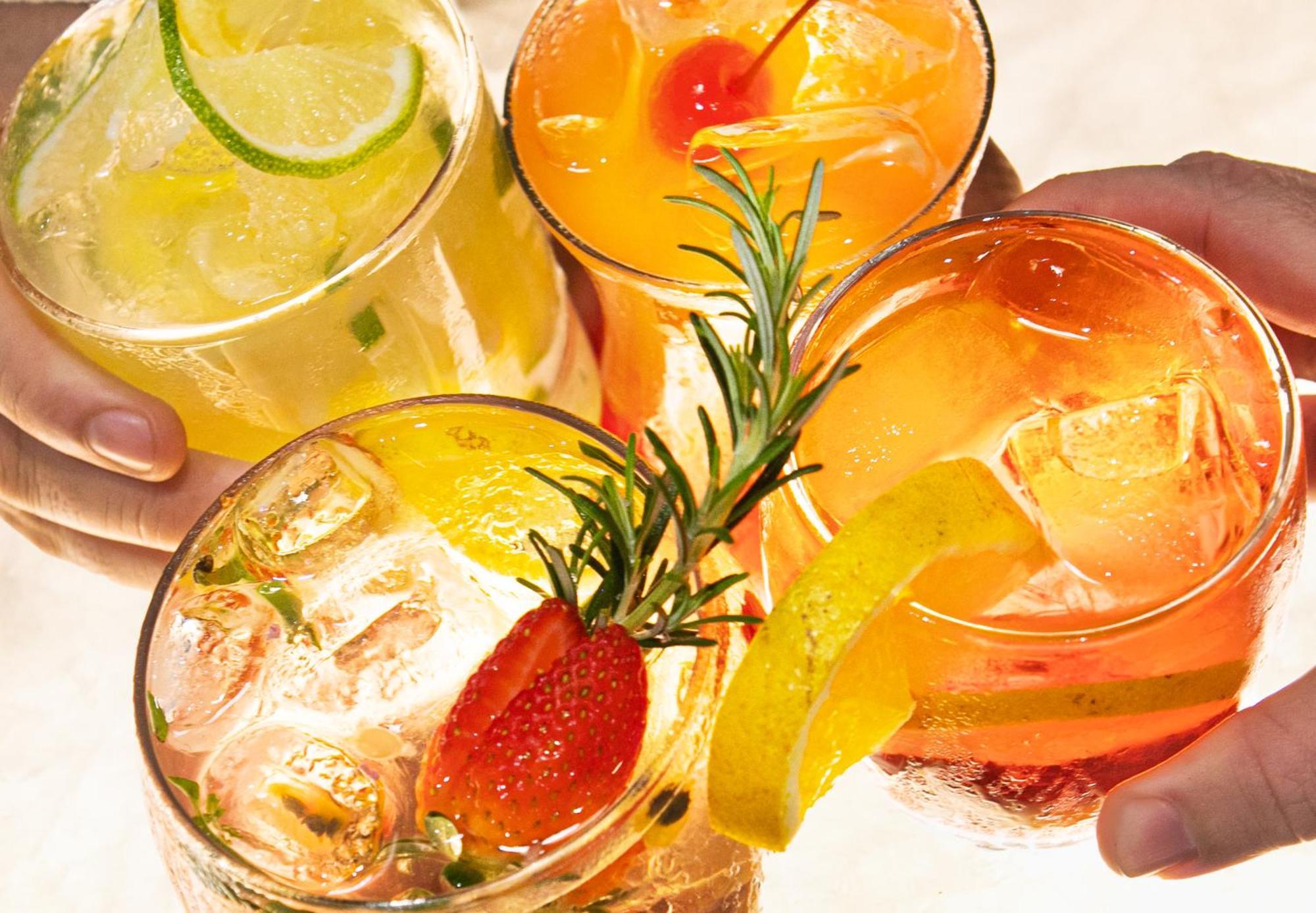 Melia Paulista Hotel São Paulo Luaran gambar A selection of cocktails